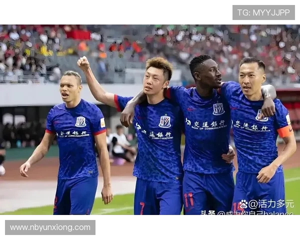 北京国安强势迎战上海申花 双方激战正酣争夺顶级荣耀 北京国安强势迎战上海申花 双方激战正酣争夺顶级荣耀