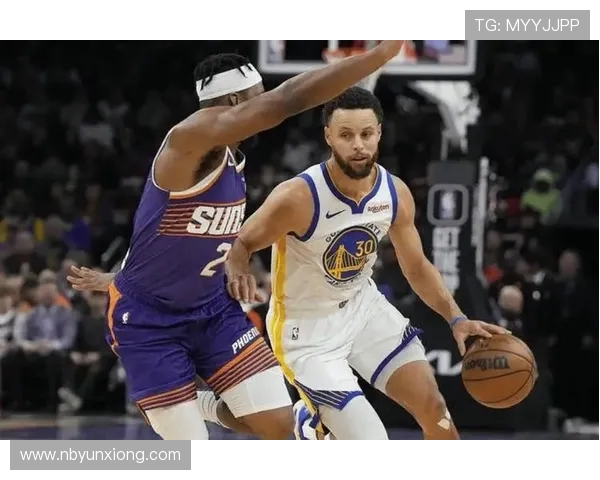 快船与勇士激战再续 新赛季对决引爆篮球激情