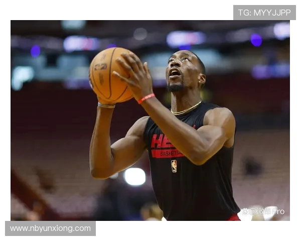 迈阿密热火与强敌对决全场激战解析谁能笑到最后