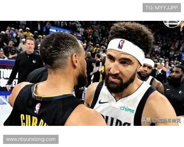 勇士与独行侠激战再续两队对决引发球迷热议与期待